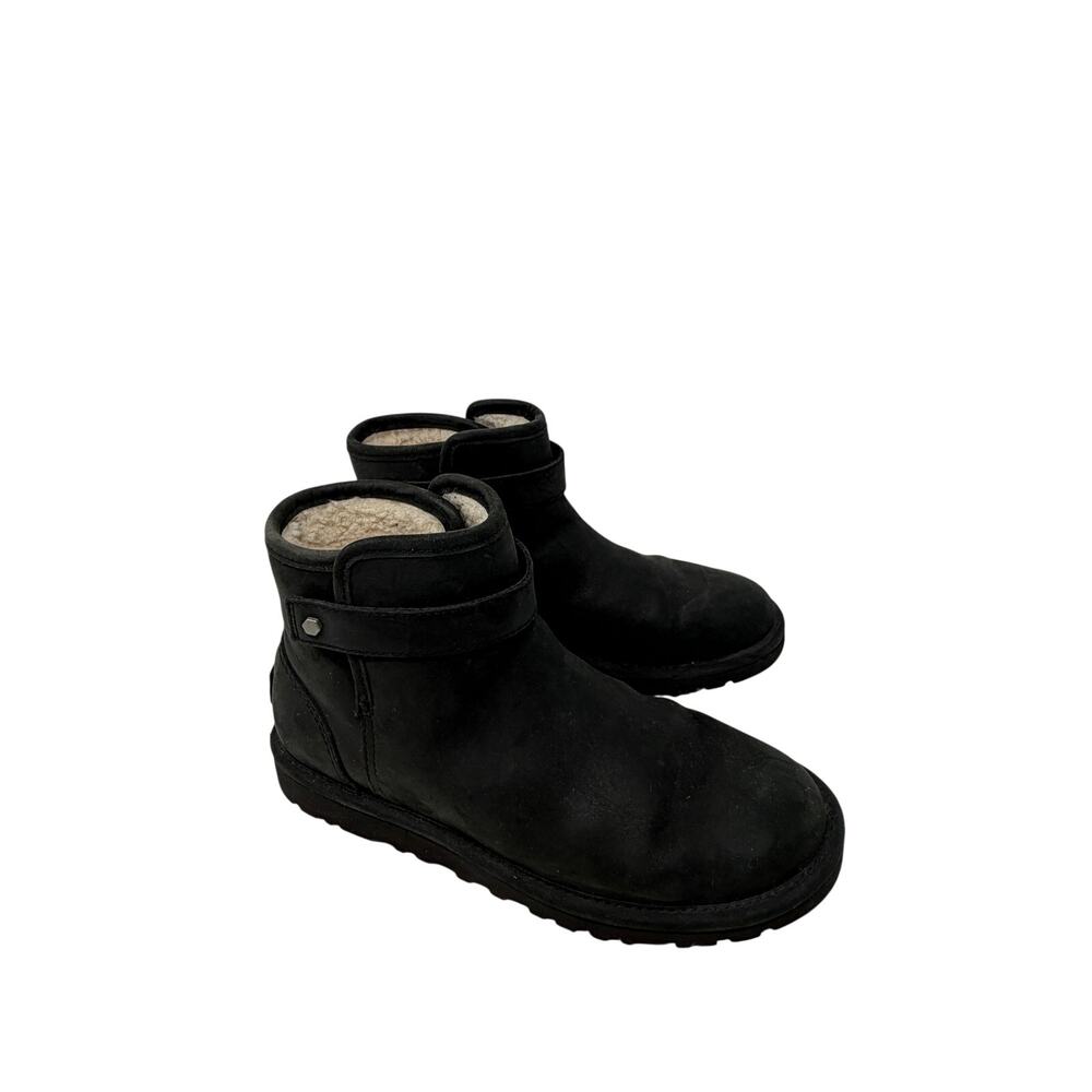 UGG women's Rella ankle boots 7 low black leather lined moto biker